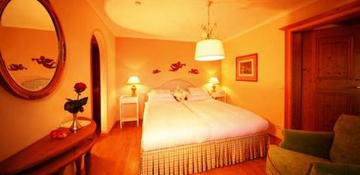 фото отеля Landsitz Romerhof Apartment Kitzbuhel