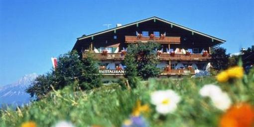 фото отеля Landsitz Romerhof Apartment Kitzbuhel