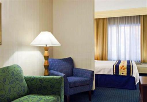 фото отеля SpringHill Suites Chesterfield
