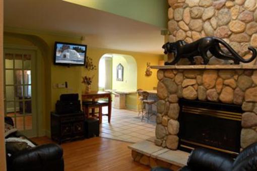 фото отеля Adventure Suites