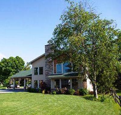 фото отеля Howard Johnson Traverse City