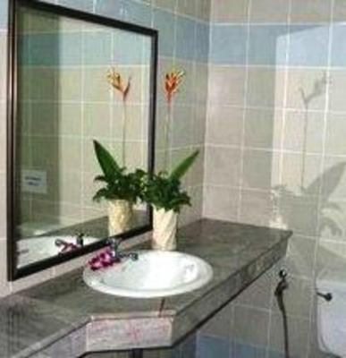 фото отеля Rayong Beach Hotel