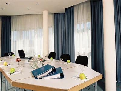 фото отеля Hotel Arkadia Friedrichsdorf