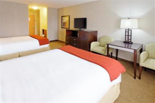 фото отеля Holiday Inn Express Hotel & Suites Canyonville