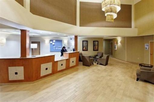 фото отеля Holiday Inn Express Hotel & Suites Canyonville