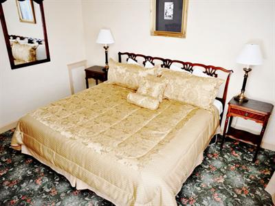 фото отеля The Faust Hotel