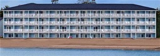 фото отеля Fairview Beachfront Inn & Waterpark