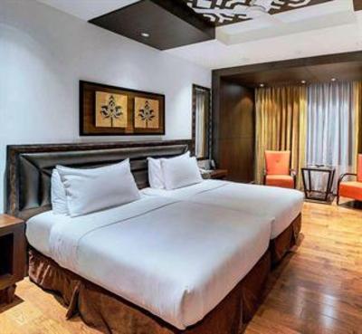 фото отеля Mayfair Convention