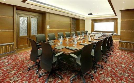 фото отеля Mayfair Convention