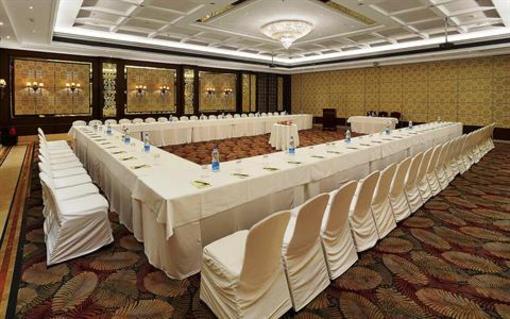 фото отеля Mayfair Convention