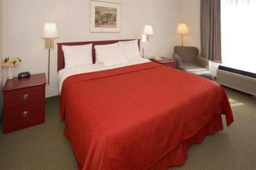 фото отеля Quality Inn & Suites Six Flags Austell