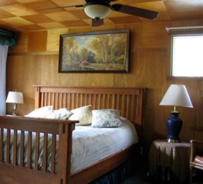 фото отеля McKenzie River Inn B&B and Cabins