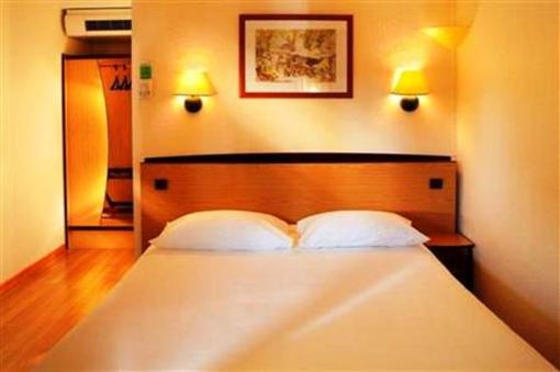 фото отеля Campanile Hotel Marmande