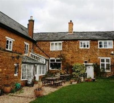 фото отеля Kendal House Bed and Breakfast Towcester