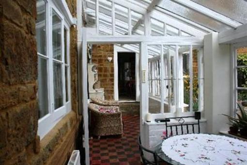 фото отеля Kendal House Bed and Breakfast Towcester