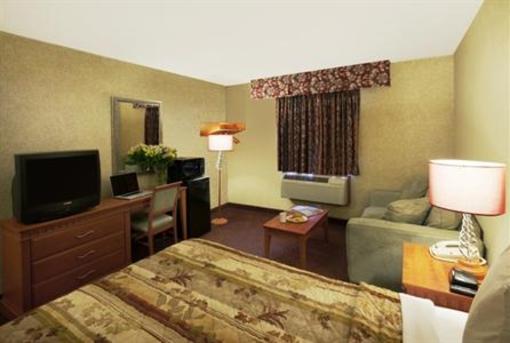 фото отеля Canada's Best Value Inn Richmond Hill