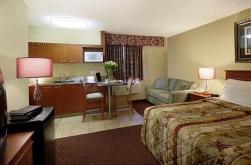 фото отеля Canada's Best Value Inn Richmond Hill