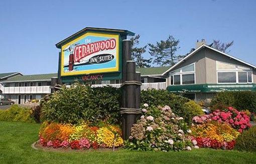 фото отеля The Cedarwood Inn and Suites