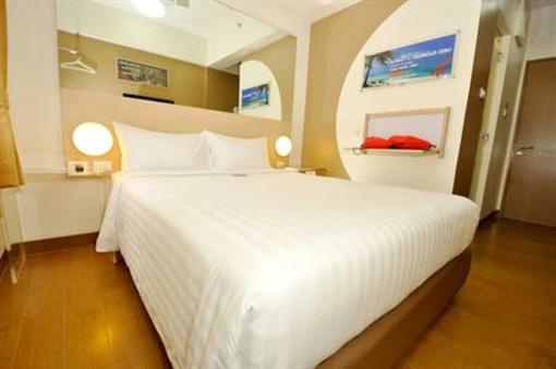 фото отеля Tune Hotels Angeles