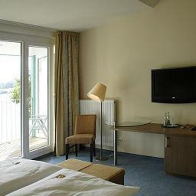 фото отеля Hotel Seeblick Friesoythe