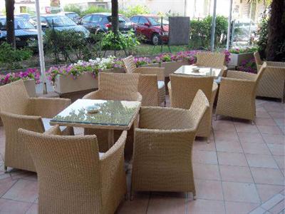 фото отеля Hotel Trieste Riccione