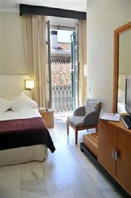 фото отеля Atarazanas Malaga Boutique Hotel