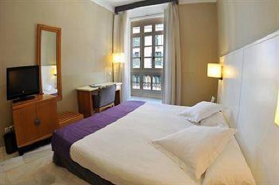 фото отеля Atarazanas Malaga Boutique Hotel