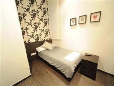 фото отеля Hostal Analina Rooms Madrid