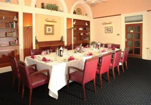 фото отеля BEST WESTERN Woodlands Hotel