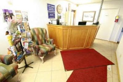 фото отеля Canadas Best Value Inn Lethbridge