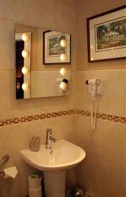 фото отеля Crags Hotel