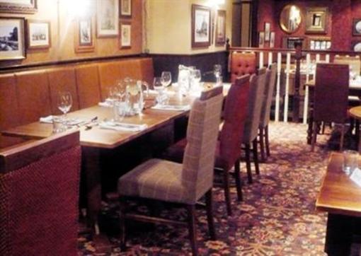 фото отеля Bridport Arms Hotel
