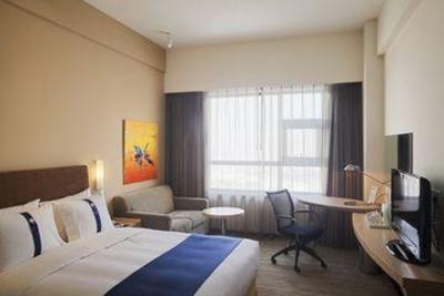 фото отеля Changjiang Holiday Inn Express Suzhou