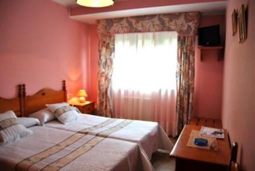 фото отеля Hotel Avelina Cangas de Onis
