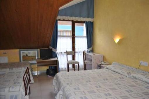 фото отеля Hotel Avelina Cangas de Onis