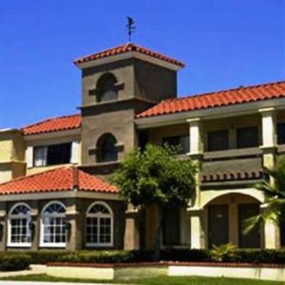 фото отеля Travelodge Costa Mesa Newport Beach Hacienda