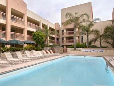 фото отеля Ramada Plaza Hotel LAX El Segundo