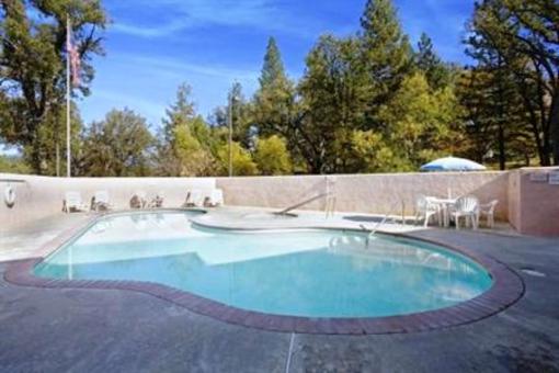 фото отеля Americas Best Value Inn Yosemite-Oakhurst