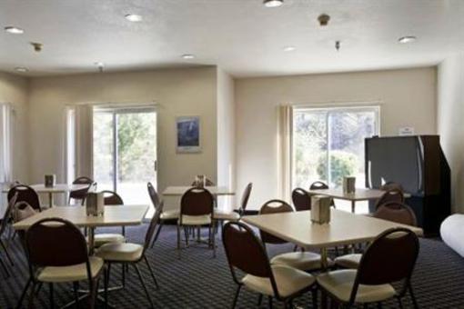 фото отеля Americas Best Value Inn Yosemite-Oakhurst