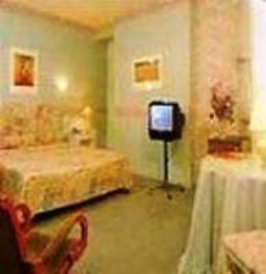 фото отеля Hotel Henri IV Tarbes