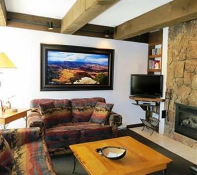 фото отеля Vail International Condominiums