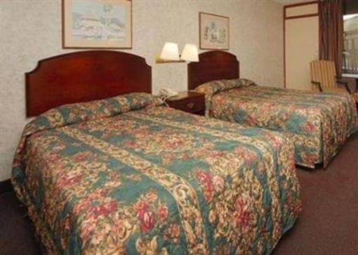 фото отеля Rodeway Inn Martinsburg