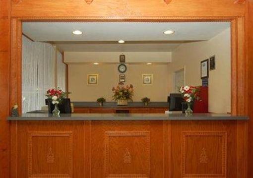 фото отеля Rodeway Inn Martinsburg
