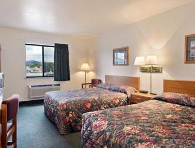 фото отеля Super 8 Motel Glacier International Airport Kalispell