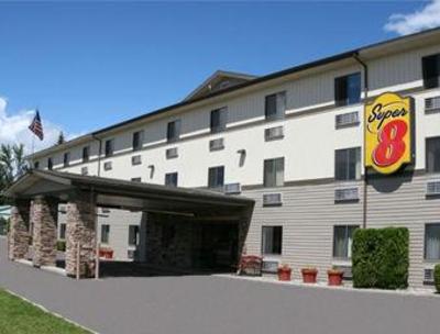 фото отеля Super 8 Motel Glacier International Airport Kalispell