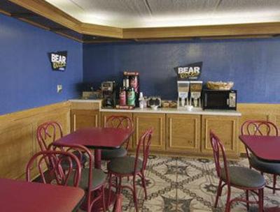 фото отеля Travelodge Macon North