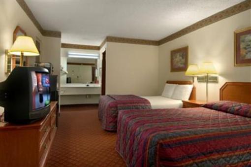 фото отеля Red Roof Inn Fayetteville (North Carolina)
