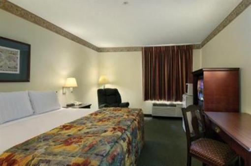 фото отеля Red Roof Inn Fayetteville (North Carolina)