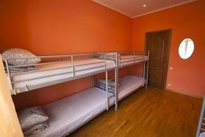 фото отеля Bear Hostel on Zubovskiy