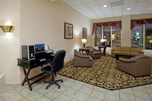 фото отеля Holiday Inn Express Charleston Summerville